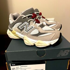 TODDLER NEW BALANCE 9060 RAINCLOUD SIZE 10C